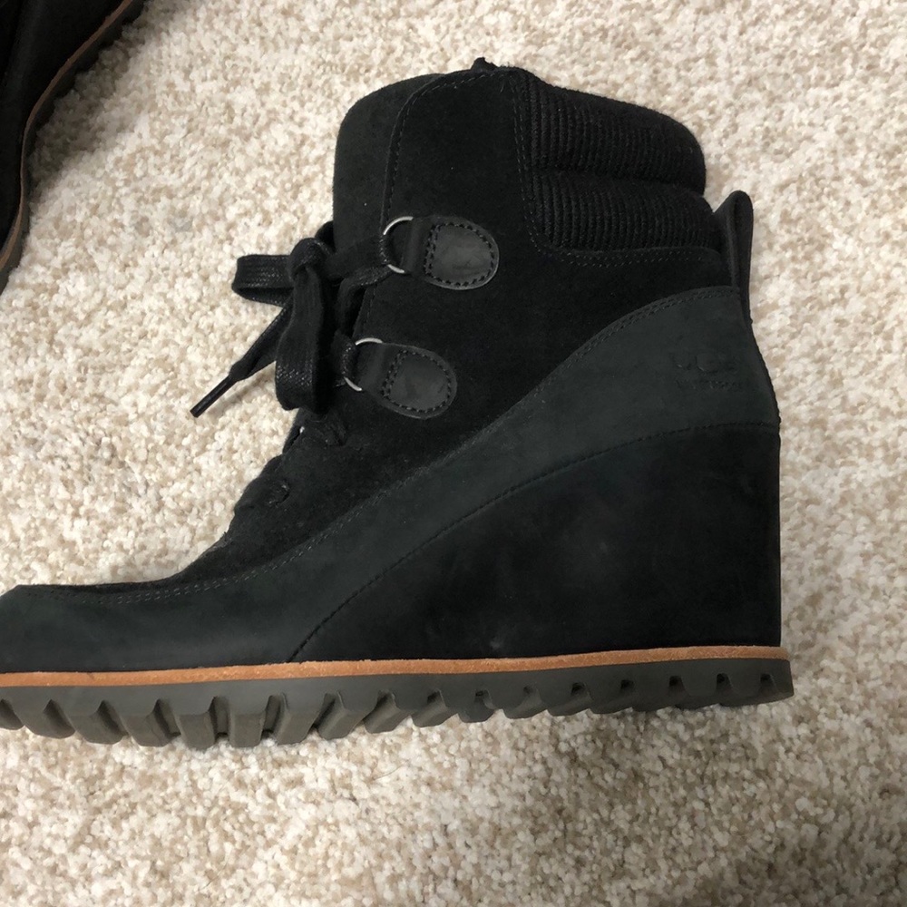 UGG VALORY BOOT - Picture 5 of 9